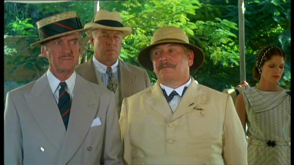 Résultat de recherche d'images pour "Hercule Poirot photos mort sur le Nil""